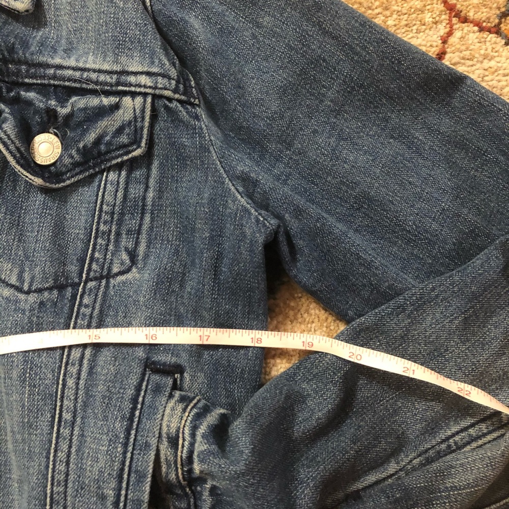 Levi’s Jean Jacket - Picture 4 of 5